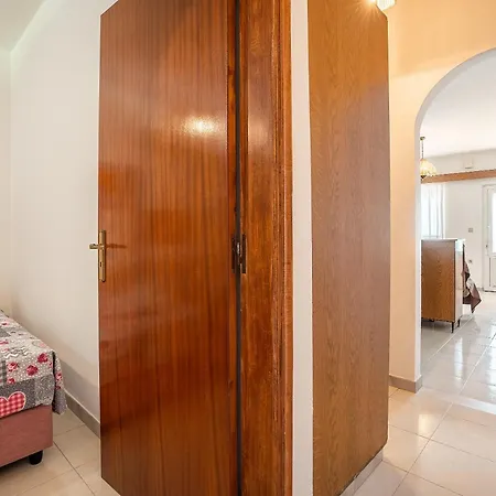 Dorothy's Seaview Apartament Charaki