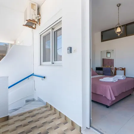 Dorothy's Seaview Apartment
