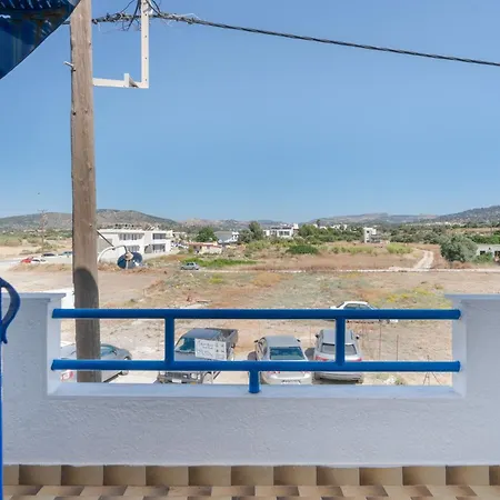 Apartment Dorothy's Seaview Haraki