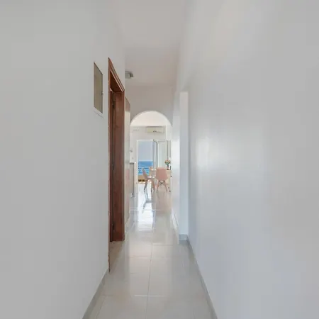 Dorothy's Seaview Haraki
