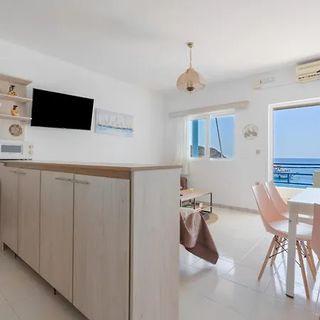 Apartment Dorothy's Seaview Haraki