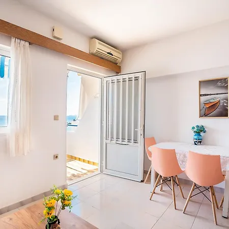 Apartment Dorothy's Seaview Haraki