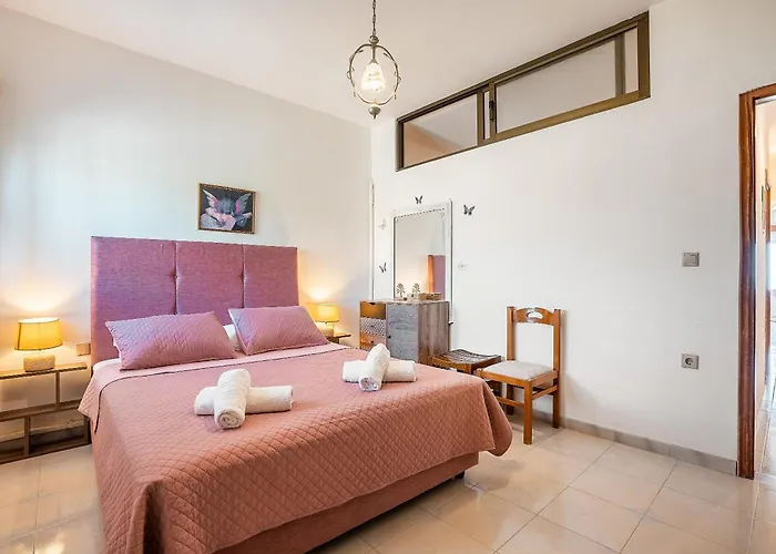 Apartment Dorothy's Seaview Charaki